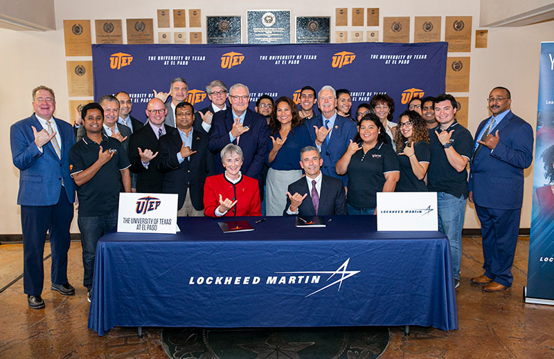 UTEP President Heather Wilson and Lockheed Martin Missiles and Fire Control Vice President of Engineering & Technology Travis Coomer signed a Memorandum of Agreement today that will employ UTEP students as interns with Lockheed Martin in El Paso. Photo: Ivan Pierre Aguirre / UTEP Communications 
