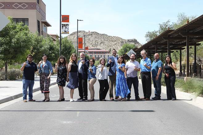 The National Institutes of Health (NIH) awarded UTEP's BUILDing SCHOLARS program a $15.2 million grant to train the next generation of biomedical researchers in the U.S. Southwest and to enhance the diversity of the biomedical research workforce.  