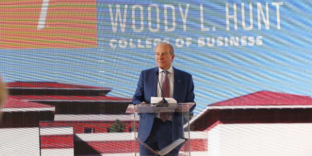 Woody L. Hunt speaking at a Woody L. Hunt College of Business event.
