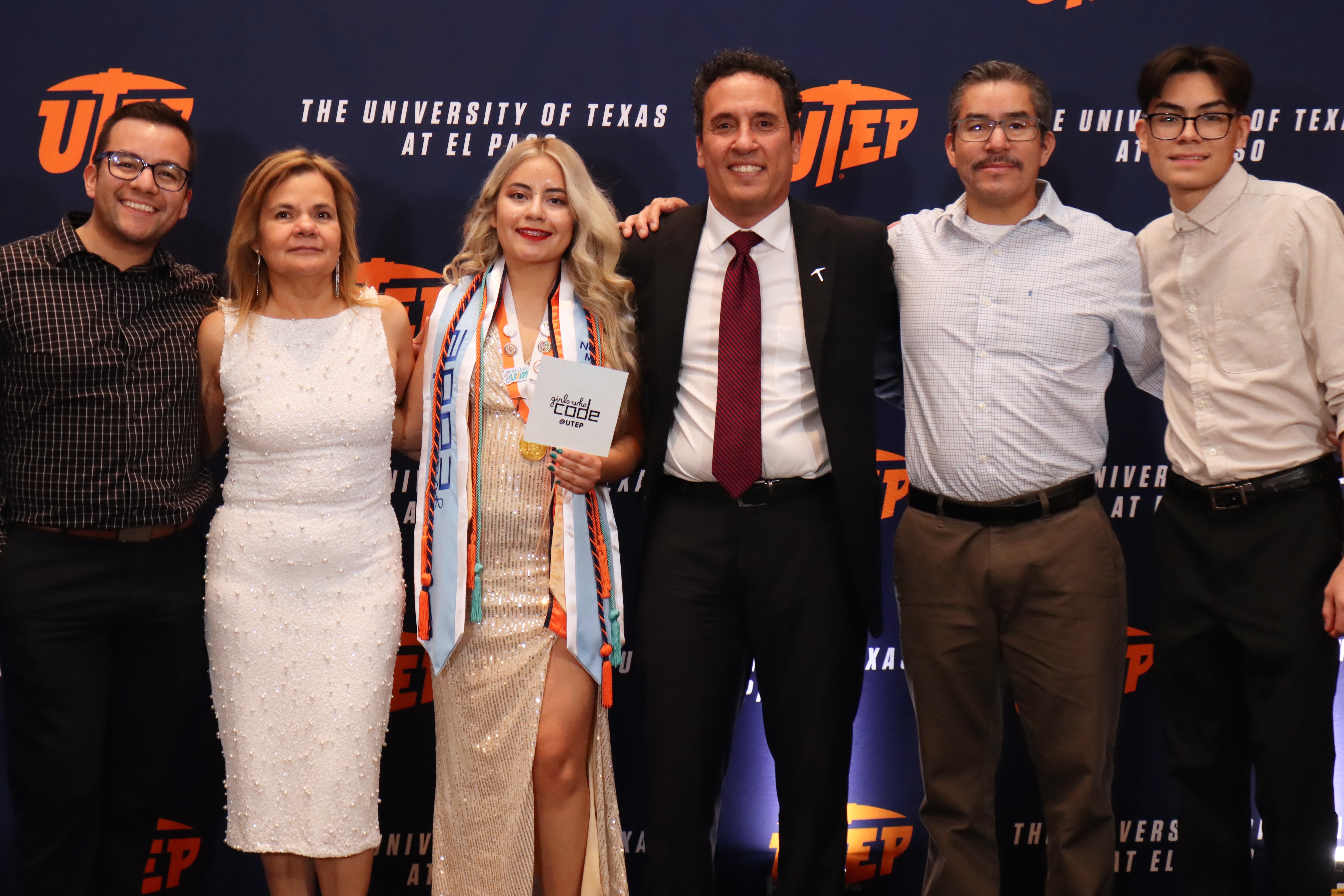 2024_12_06-UTEP-CS-Grad-Dinner-Salamah-05.jpg