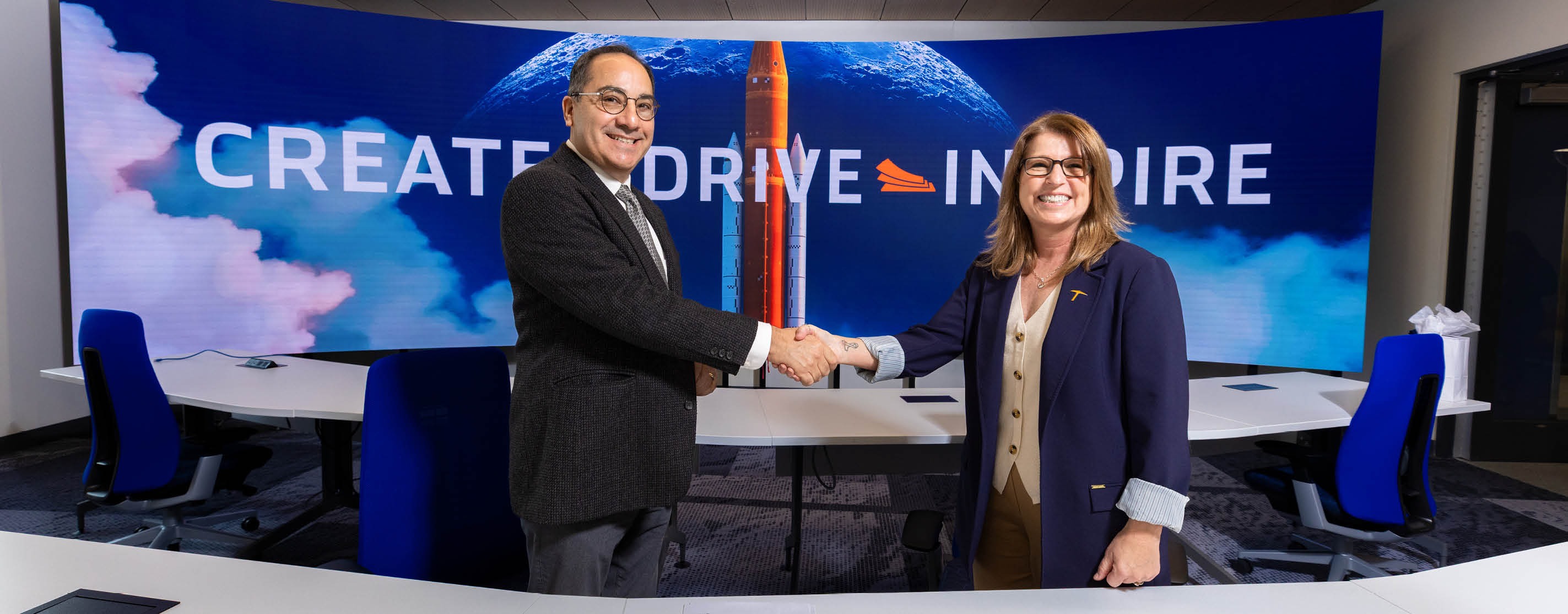 Army, UTEP Aerospace Center Sign Educational Partnership Agreement 