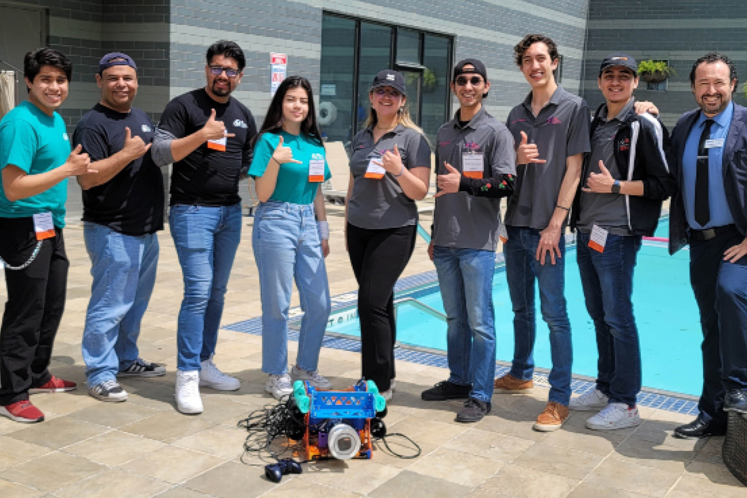 ECE Students Dive to Victory in IEEE Robotics Competition