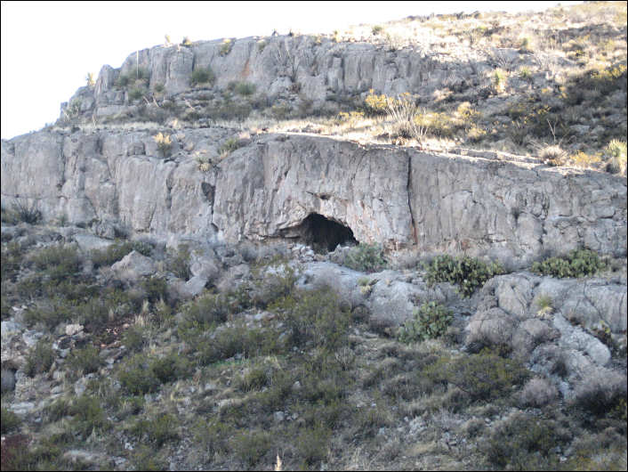 Robledo Cave from nearby height