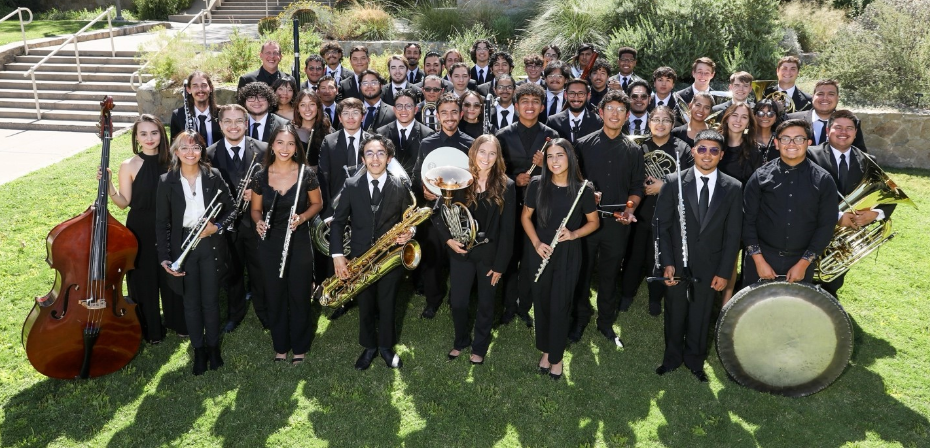 group shot - whole band
