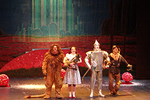The Cast of The UTEP Dinner Theatre production of The Wizard of Oz