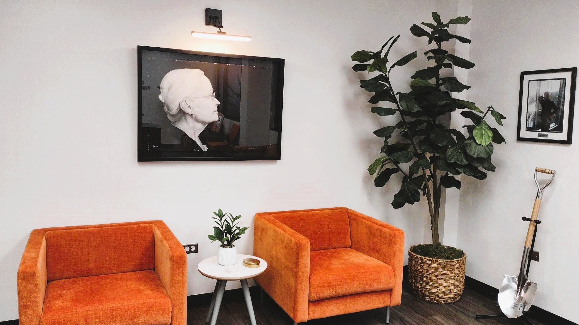 DNI Lobby