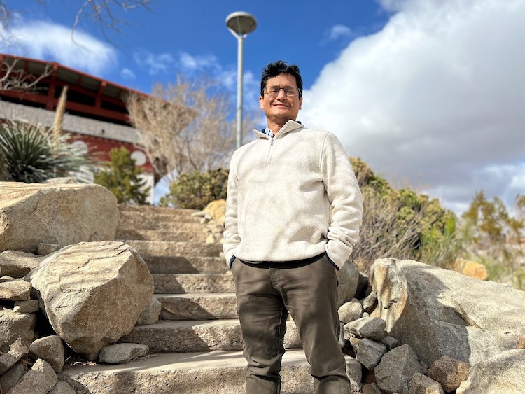 As a primary trainer and through a detailed curriculum he helped create, UTEP geology professor Jose Hurtado, Ph.D., teaches astronauts about geology and its relation to planetary sciences – knowledge they’ll need in future spaceflights. Photo by Julia Hettiger / UTEP Marketing and Communications 
