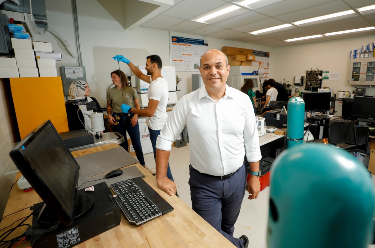 UTEP Associate Professor Ahmed El-Gendy, Ph.D., is studying how to better harness heat against cancer using magnetic nanoparticles made from manganese ferrite. 