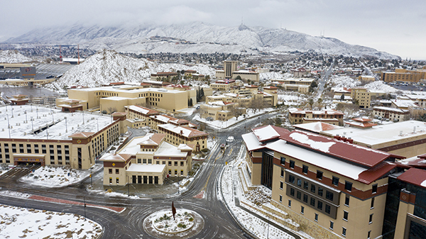 A winter storm that came into the El Paso area Sunday, Feb. 14, 2021, impacted some University services. Photo: Ivan Pierre Aguirre / UTEP Communications 