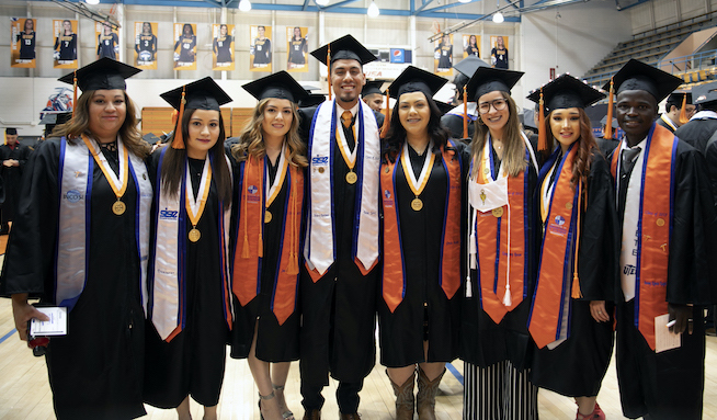 Spring 2020 was a record setting semester for the College of Engineering, which saw the greatest number of graduates to date, both at the undergraduate and graduate levels. This photo was taken prior to the COVID-19 outbreak in the region. Photo: Courtesy of College of Engineering 
