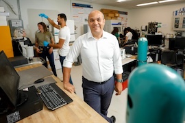 UTEP Physicists Discover Better Nanoparticles for Future Cancer Therapy