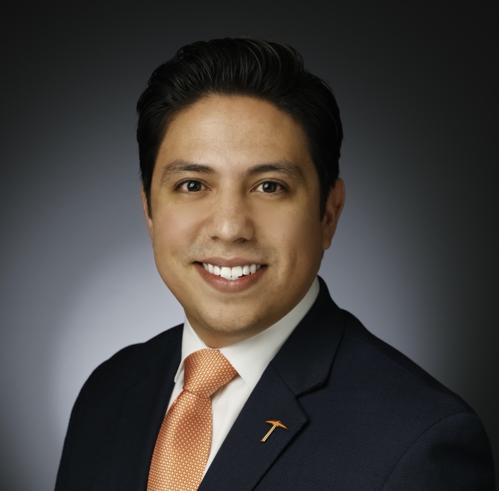 Hector Soltero - Director