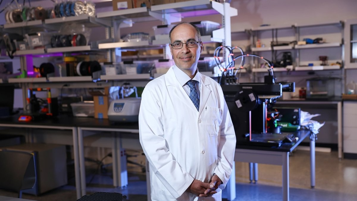 When not hiking or traveling together, husband-and-wife research duo and UTEP professors Emre Umucu, Ph.D. and Beatrice Lee, Ph.D. conduct valuable research on supporting student veterans. Their work received the ARCA Research Award from the American Rehabilitation Counseling Association. 