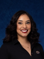 Olivas, Laura