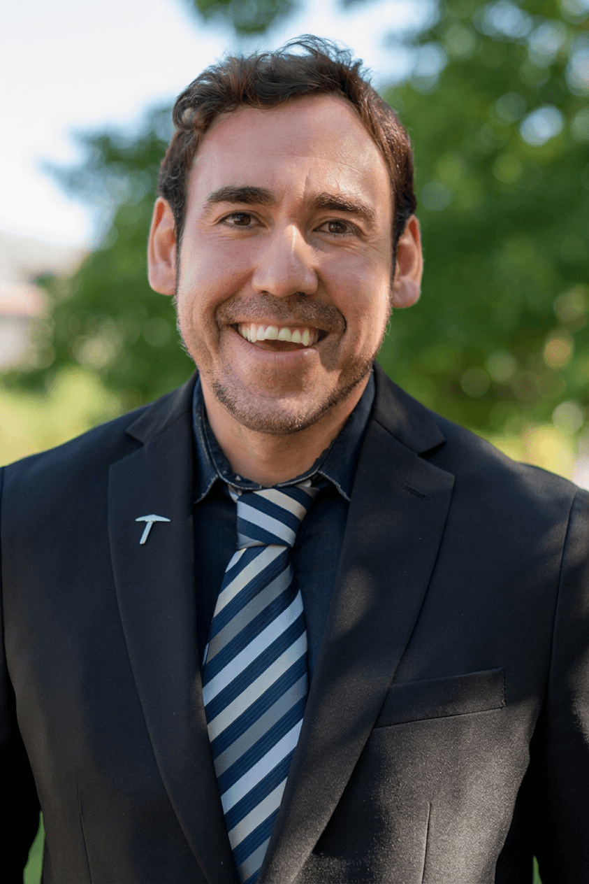 Dr. Samuel Saucedo-Issa